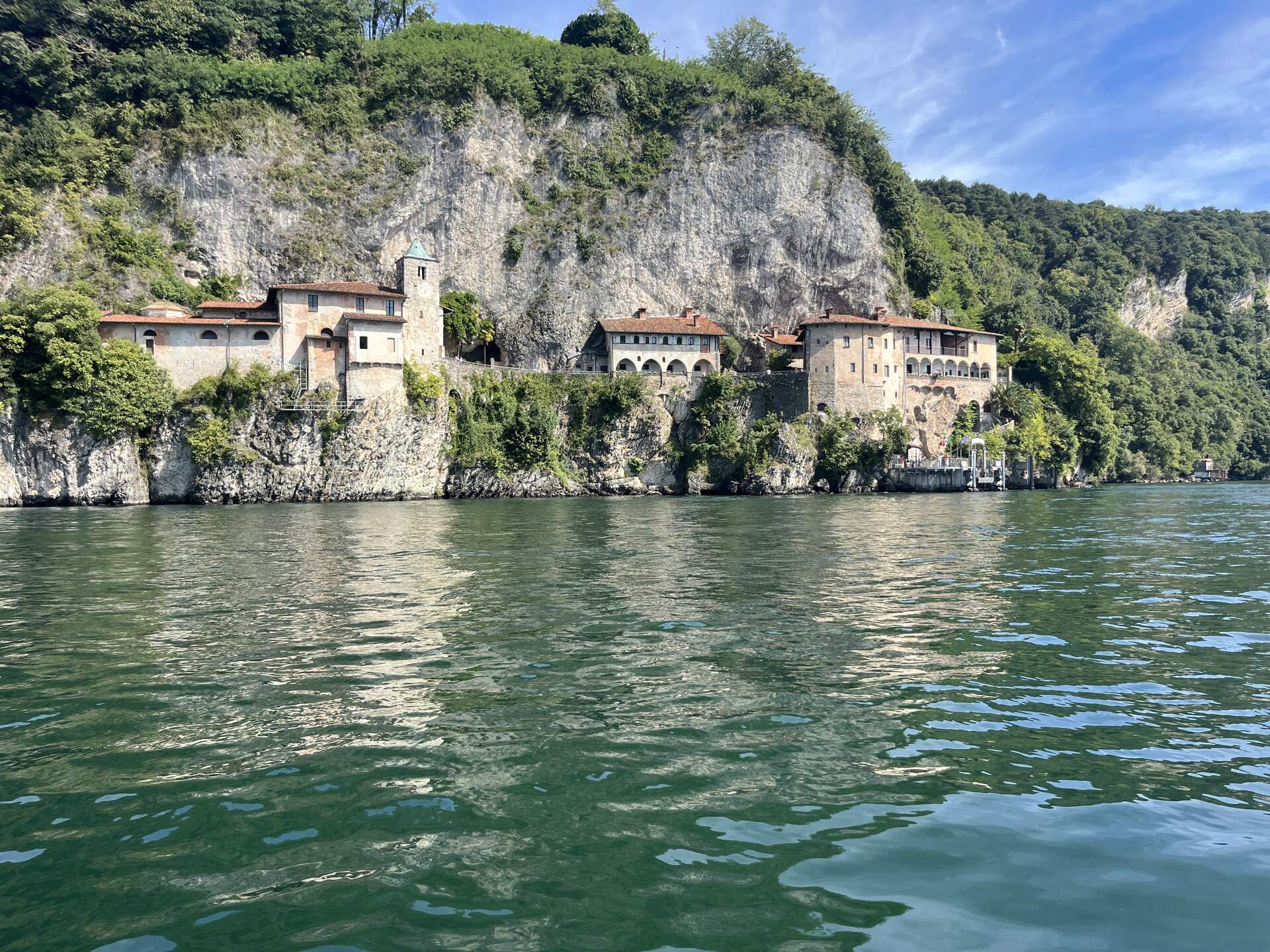 L'Eremo di Santa Caterina del Sasso a Leggiuno, visto dal Lago Maggiore